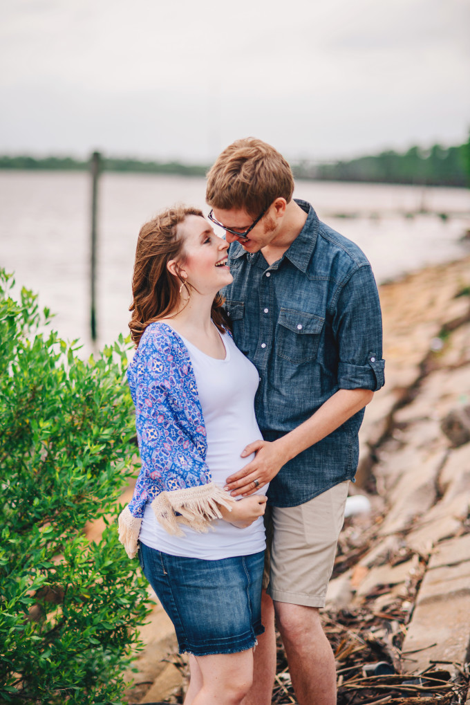 Natural Maternity Photography | Feathers in Our Nest