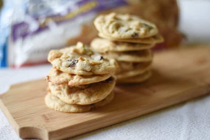 Apple Cranberry Cinnamon Toasters Cookies made with Malt-O-Meal® Cinnamon Toasters #recipe | Feathers in Our Nest